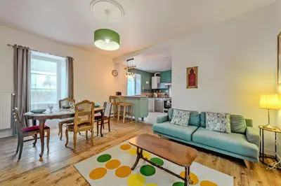 Coin salon dans l'établissement Le 52 - Proche du GR34