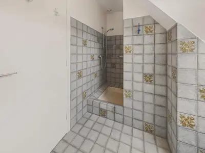 Salle de bains dans l'établissement Maison pour 6 avec jardin - Centre de Fouesnant