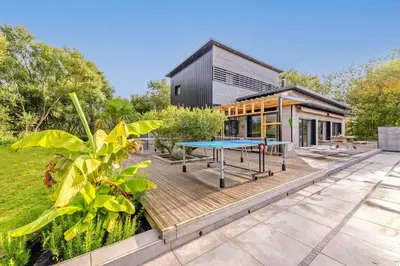 Piscine de l'établissement La Villa Chantalain ou située à proximité