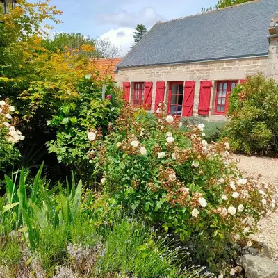 Jardin de l'établissement Location de La Ferme De Kerraoul