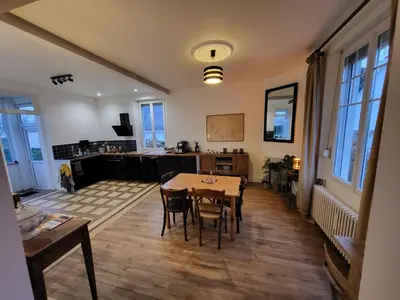 Cuisine ou kitchenette dans l'établissement Maison Plestin proche plage et GR 34 avec Jardin