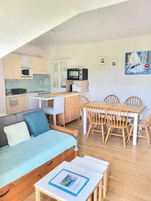 Cuisine ou kitchenette dans l'établissement Appartement dans une résidence avec piscines