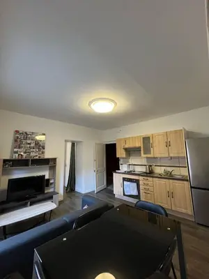 Cuisine ou kitchenette dans l'établissement Au relais de la gare
