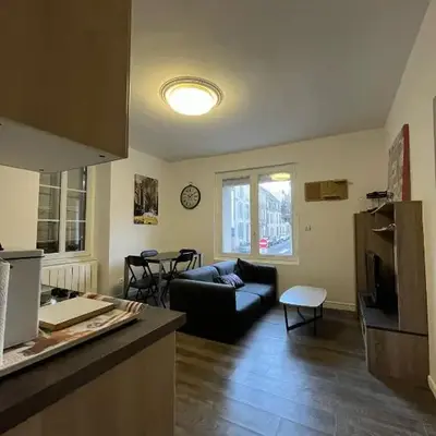 Au relais de la gare