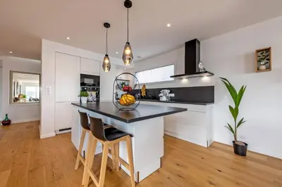 Cuisine ou kitchenette dans l'établissement Villa vue mer, plage à 30 metres