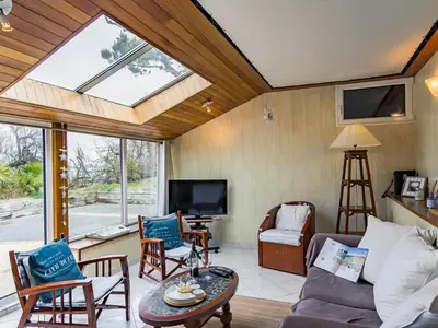 Télévision ou salle de divertissement dans l'établissement Holiday Home Kichen ar Mor by Interhome