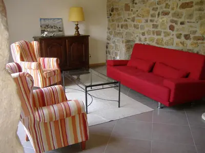 Coin salon dans l'établissement Gîtes du Manoir de Goandour