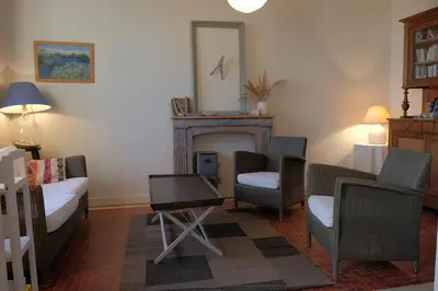 Coin salon dans l'établissement Water front Tradition breton fisherman house