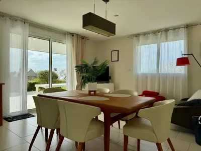 Coin salon dans l'établissement La Maison des Agapanthes - accès PMR - à 20 mn des Plages