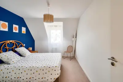 Un ou plusieurs lits dans un hébergement de l'établissement Duplex pour 4 proche du port - 500m de la plage