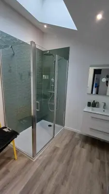 Salle de bains dans l'établissement Maison route des plages