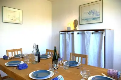 Boissons dans l'établissement La Corniche-Maison vue mer avec grand jardin