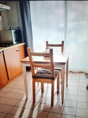 Cuisine ou kitchenette dans l'établissement Chambre d'hôtes proche mer avec accès piscine