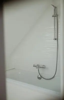 Salle de bains dans l'établissement Les Pierres 2 Loc Amand