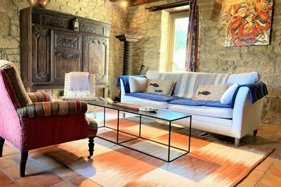 Coin salon dans l'établissement Manoir du Scluz-Prestigieux domaine vue mer