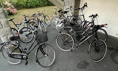 Vélo sur le terrain de l'établissement Penn Ar Bed & Breakfast ou dans les environs