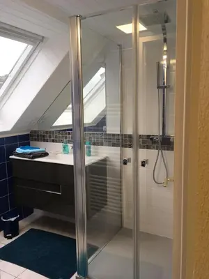 Salle de bains dans l'établissement L'Ecume, T2 proche plage de Morgat