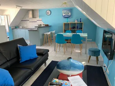 Cuisine ou kitchenette dans l'établissement L'Azur, T2 proche plage de Morgat