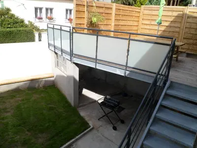 Balcon ou terrasse dans l'établissement gite Brest Au Bout Du Ponton