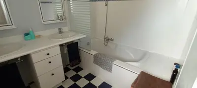 Salle de bains dans l'établissement Les chambres du 407
