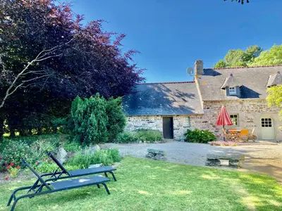 Jardin de l'établissement Benniel bras maison de vacances à 5 minutes des plages