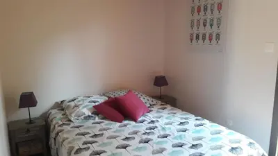 Un ou plusieurs lits dans un hébergement de l'établissement Grande maison sur propriété près de la plage de Morgat