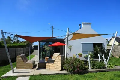 Jardin de l'établissement charmante maison avec jardin clos sur les dunes de Sainte Marguerite avec SPA en option