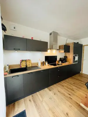 Cuisine ou kitchenette dans l'établissement Le Gite d'Almaju 3 étoiles, 3 chambres, 6 couchages