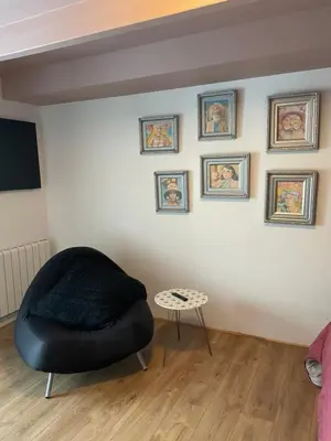 Coin salon dans l'établissement Beau studio confortable pour 2 personnes Studio Roz