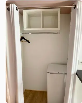 Cuisine ou kitchenette dans l'établissement Beau studio confortable pour 2 personnes Studio Roz