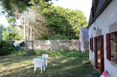 Jardin de l'établissement Kermenhir, a charming 18th century Breton farmhouse