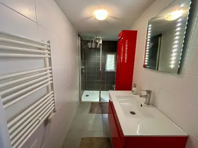 Salle de bains dans l'établissement Charming seaside family home - sleeps 8
