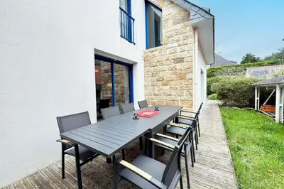 Jardin de l'établissement Charmante maison bord de mer - 100m des plages