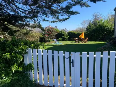 Jardin de l'établissement Maison à 2 kms de la Plage