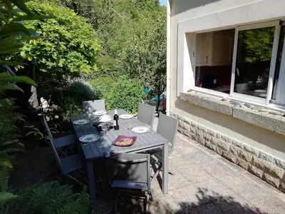 Jardin de l'établissement Havre de paix entre mer et forêt