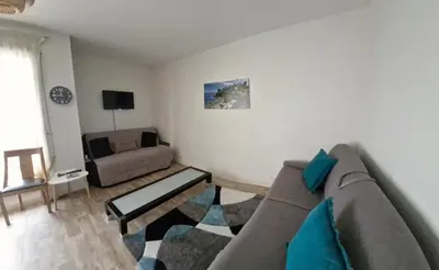 Télévision ou salle de divertissement dans l'établissement Kerambigorn 1