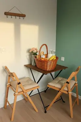 Plan de l'établissement Chambre privée 350 m de la mer et proche et gr34 avec coin repas et micro onde