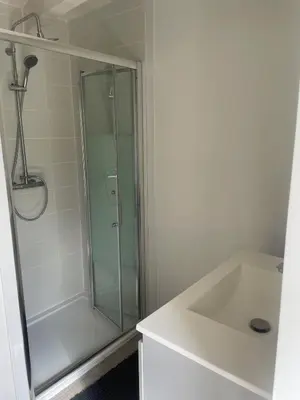 Salle de bains dans l'établissement St Thois