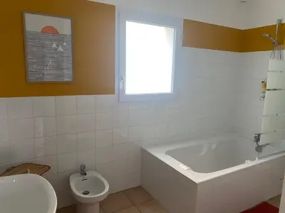 Salle de bains dans l'établissement Kistillig