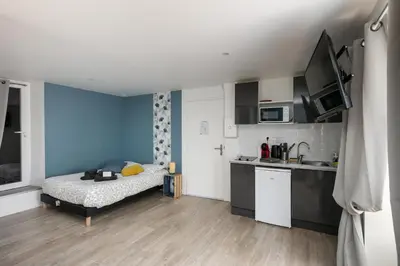 Cuisine ou kitchenette dans l'établissement L'Auberlac'h