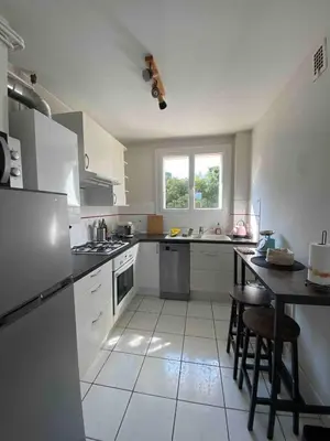 Cuisine ou kitchenette dans l'établissement Appartement centre-ville Quimper