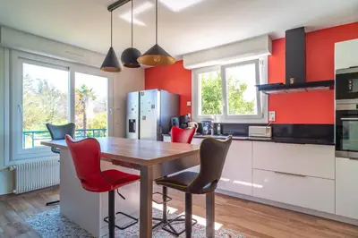 Cuisine ou kitchenette dans l'établissement La Mer Blanche - Proche de la mer avec jardin