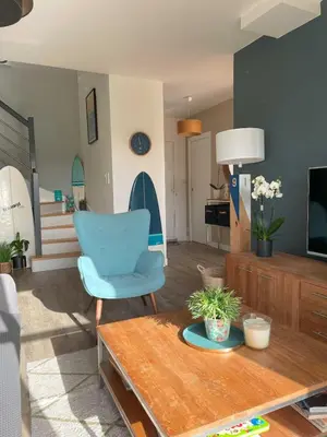 Cuisine ou kitchenette dans l'établissement Maison de vacances Loctudy