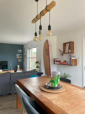 Cuisine ou kitchenette dans l'établissement Maison de vacances Loctudy
