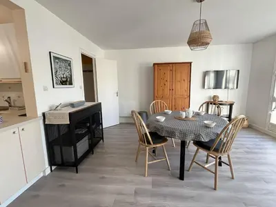 Cuisine ou kitchenette dans l'établissement Appartement 2 pièces proche Thalasso Roscoff