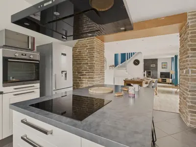 Cuisine ou kitchenette dans l'établissement Jolie maison avec jardin et terrasse pour 4
