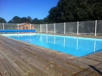 Piscine de l'établissement CHALET Les ALGUES ou située à proximité