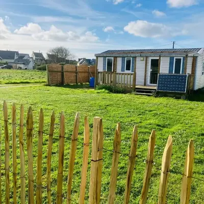Mobil Home à 100m de la mer sur terrain privé