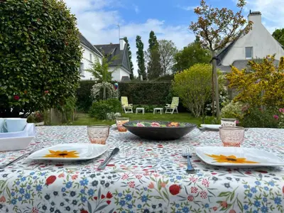 Jardin de l'établissement Détente fleurie tout près du sentier côtier