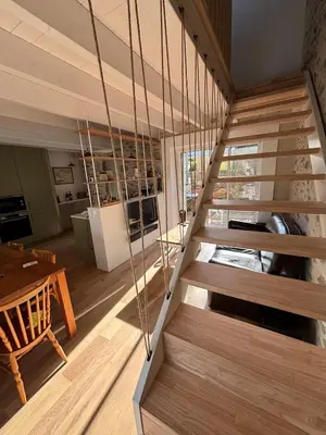 Plan de l'établissement Maison lumineuse moderne entièrement renovée